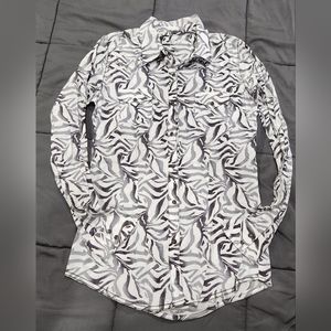 4/$15 Women's Rock 47 by Wrangler snap front rhinestone embellished top Medium